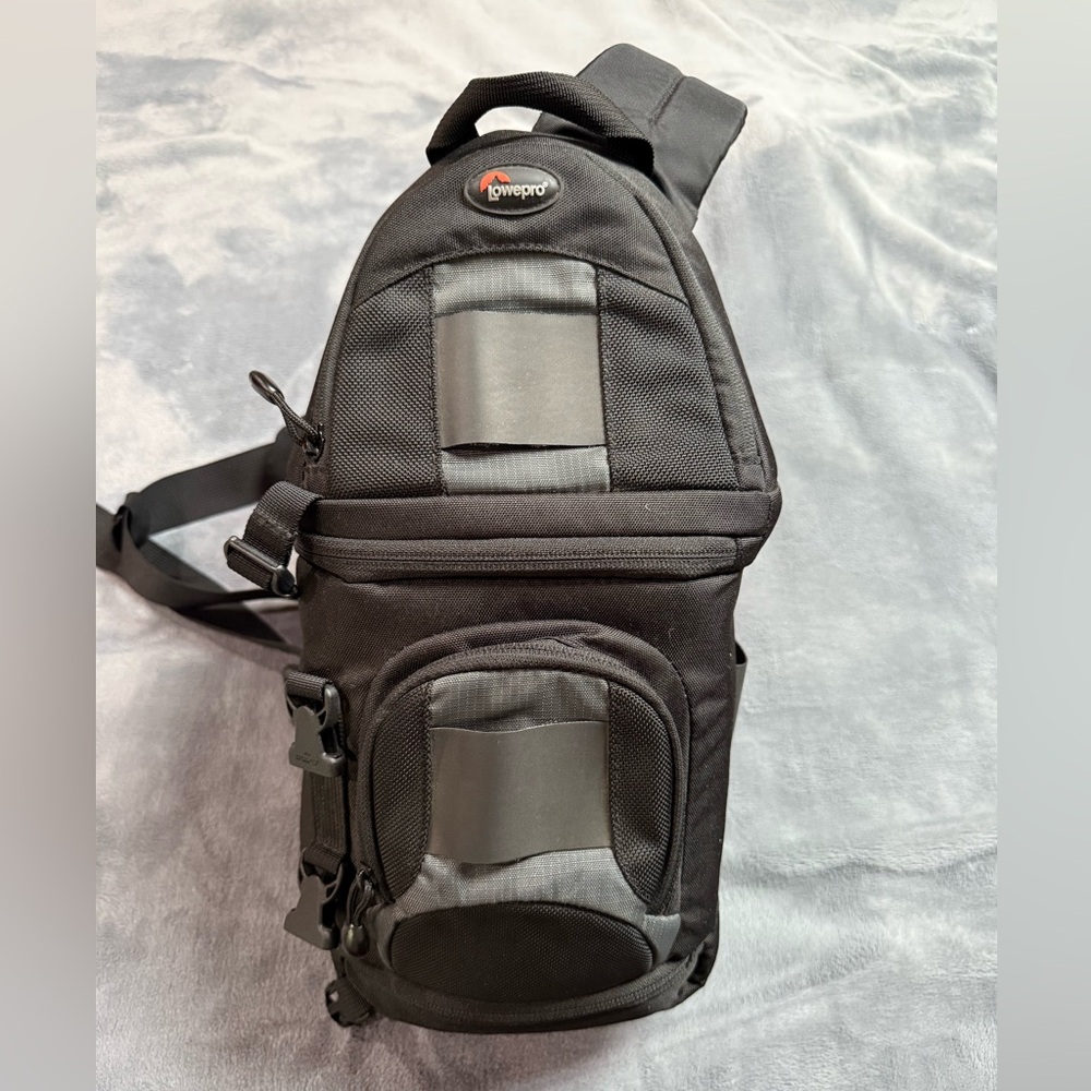 Lowepro slingshot 100 AW